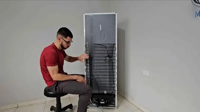 Imagen del instructor en una clase práctica del curso 4